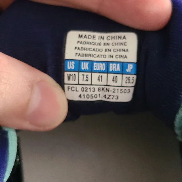 Mizuno Wave Precision 13 Purple Blue Running Shoes Women's Size 10W - Picture 2 of 6